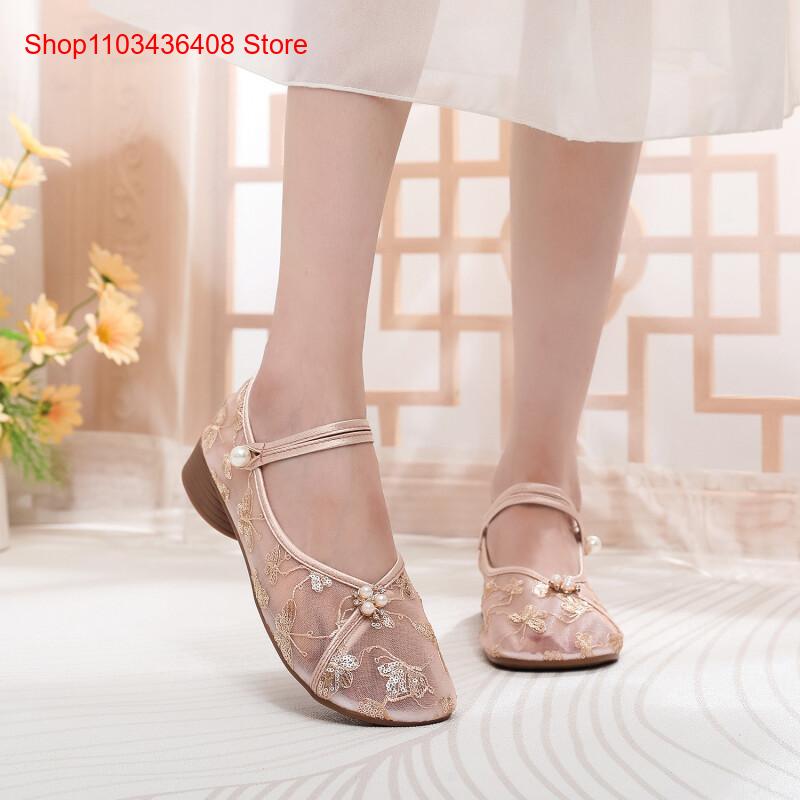 New Mesh Low Heels with Cheong - Embroidery Style recension och pris