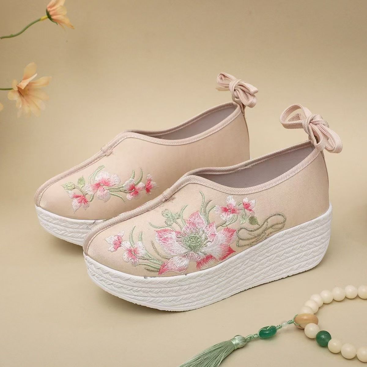 Woman Ethnic Style Wedges Embr - Embroidery Style recension och pris