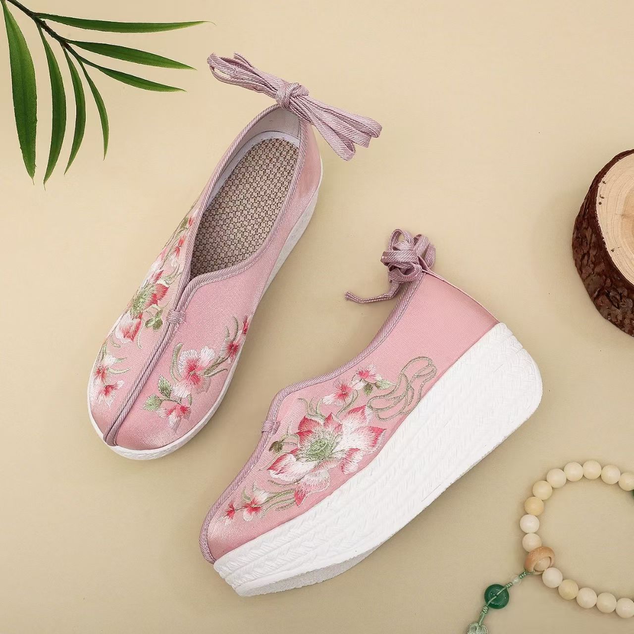 Woman Ethnic Style Wedges Embr - Embroidery Style recension och pris