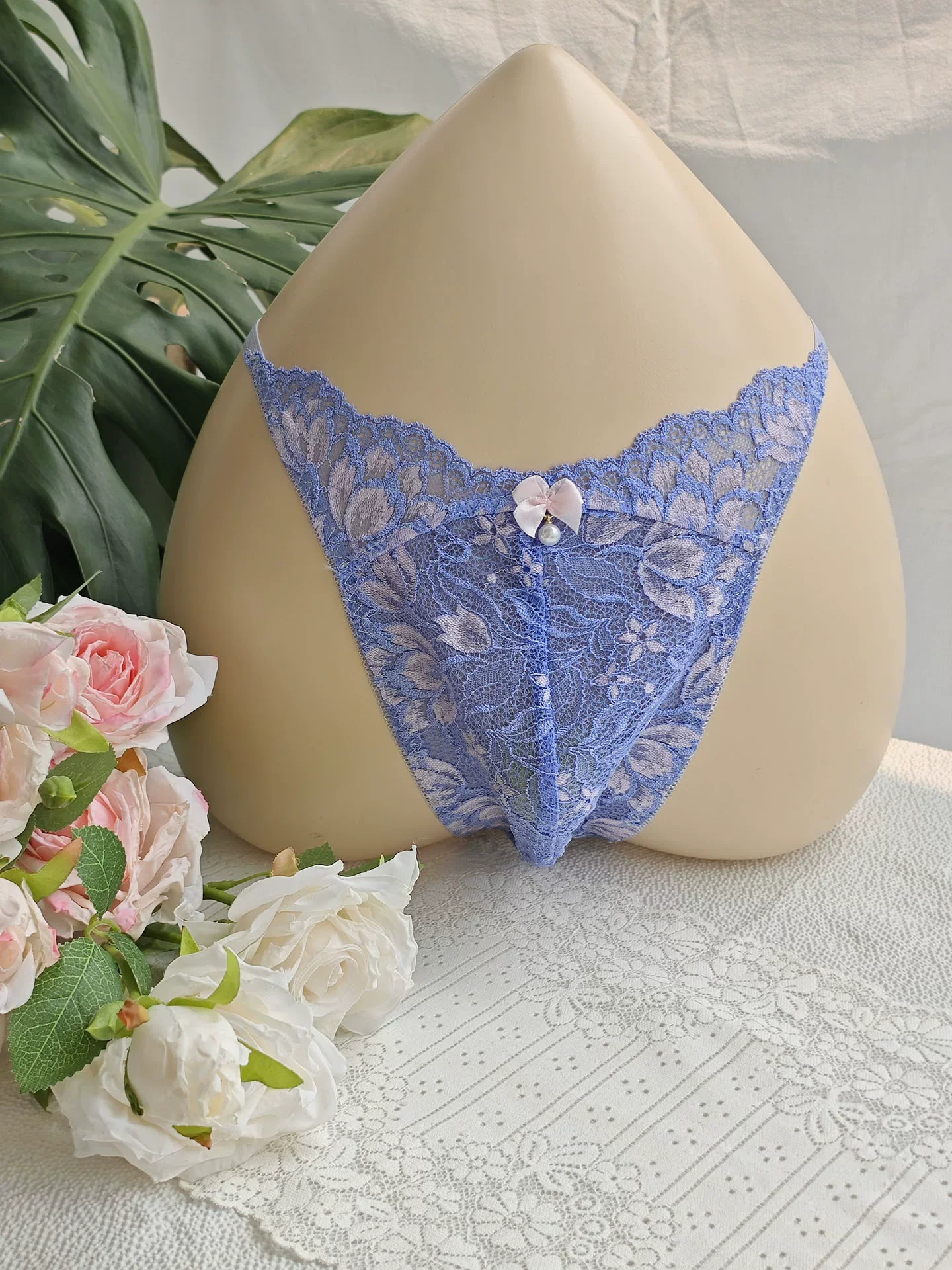 Black Lace Man's T-brief Embro - Embroidery Gift recension och pris