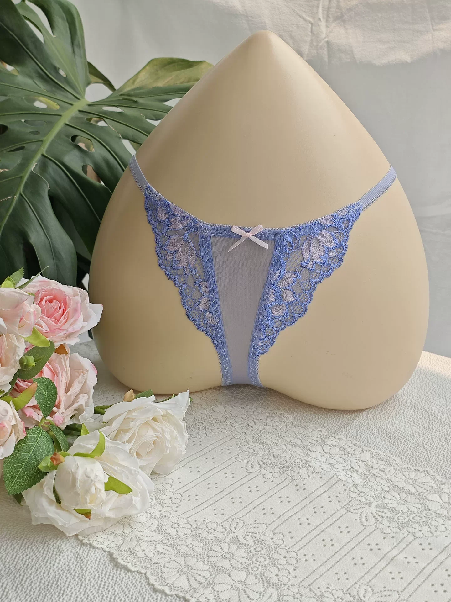 Black Lace Man's T-brief Embro - Embroidery Gift recension och pris