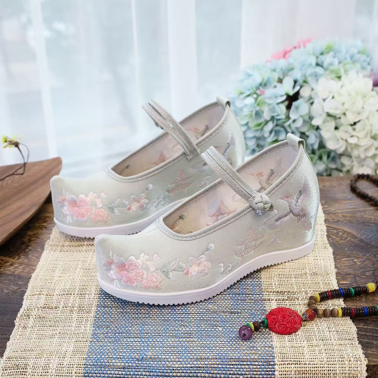Women Increased Internal Embro - Embroidery Style recension och pris