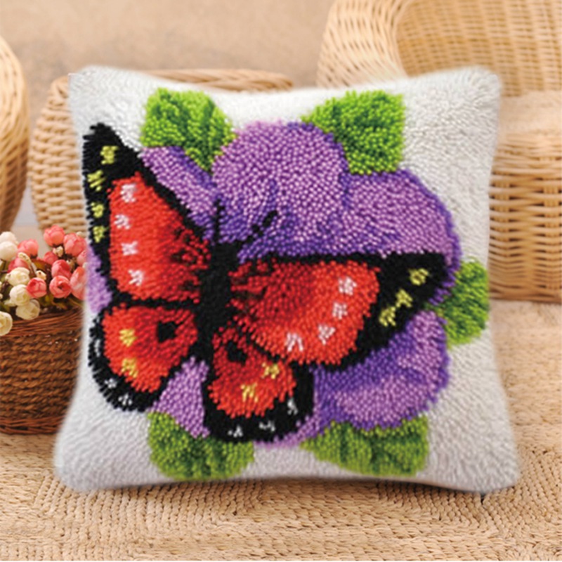 European Retro Flower Latch Ho - Printed Embroidery Kit recension och pris