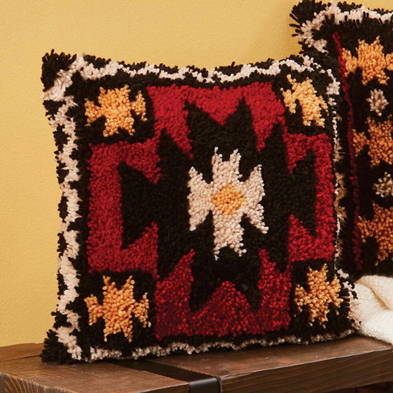 European Retro Flower Latch Ho - Printed Embroidery Kit recension och pris